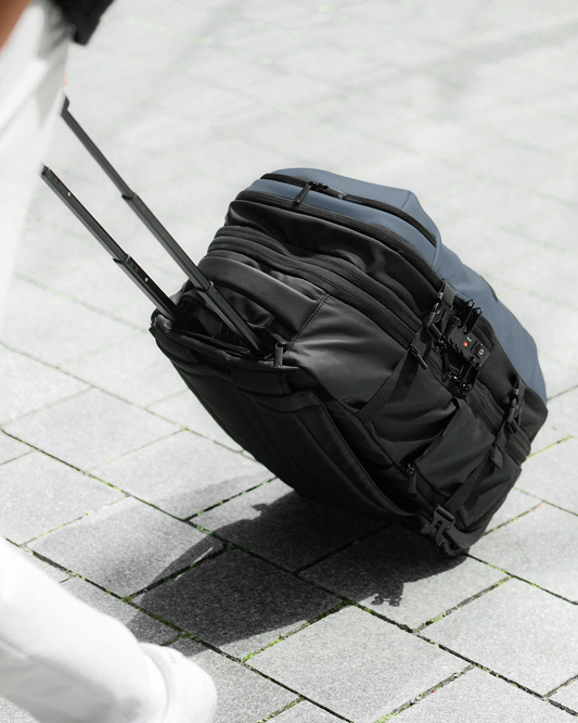 MAX (Carry-On)