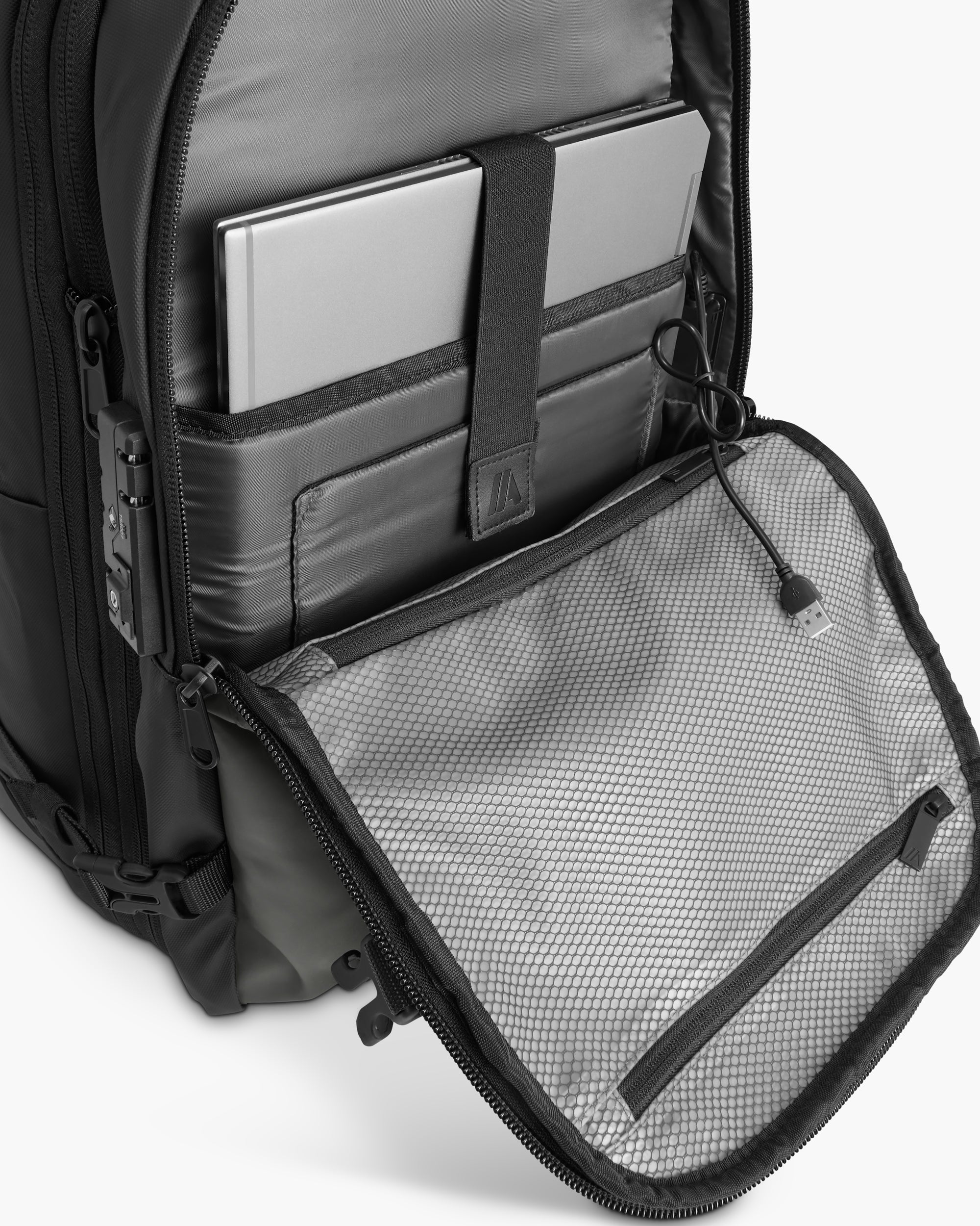 Carry-On Vacuum Backpack with Trolley (2-in-1) - Graphite
