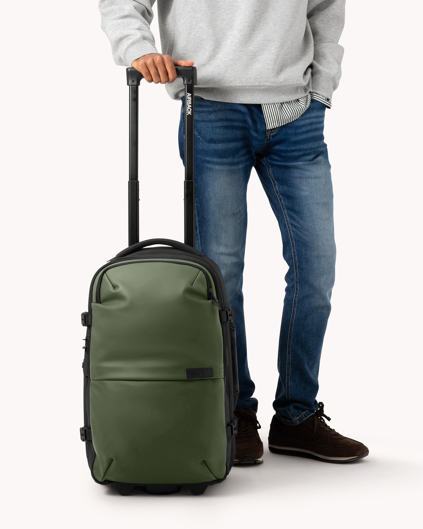 MAX (Carry-On)