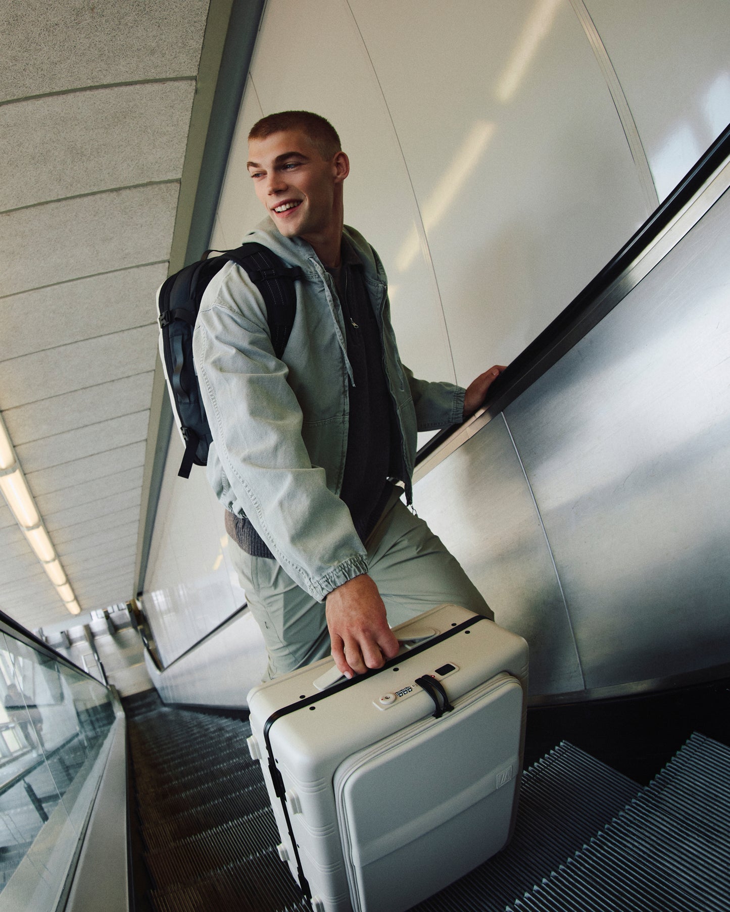 NEXT (Carry-On)